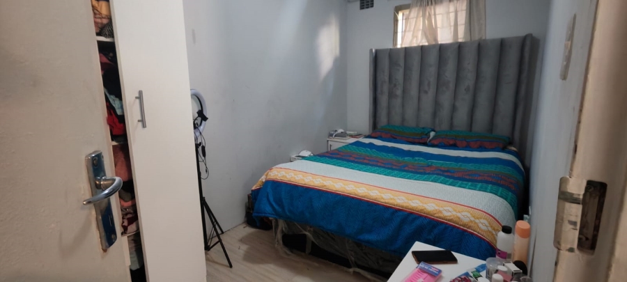 2 Bedroom Property for Sale in Clairewood Western Cape
